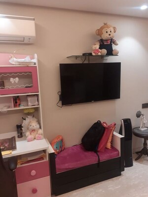 Furnished Amenities in 4 BHK Builder Floor at Greater Kailash I – for Rent
