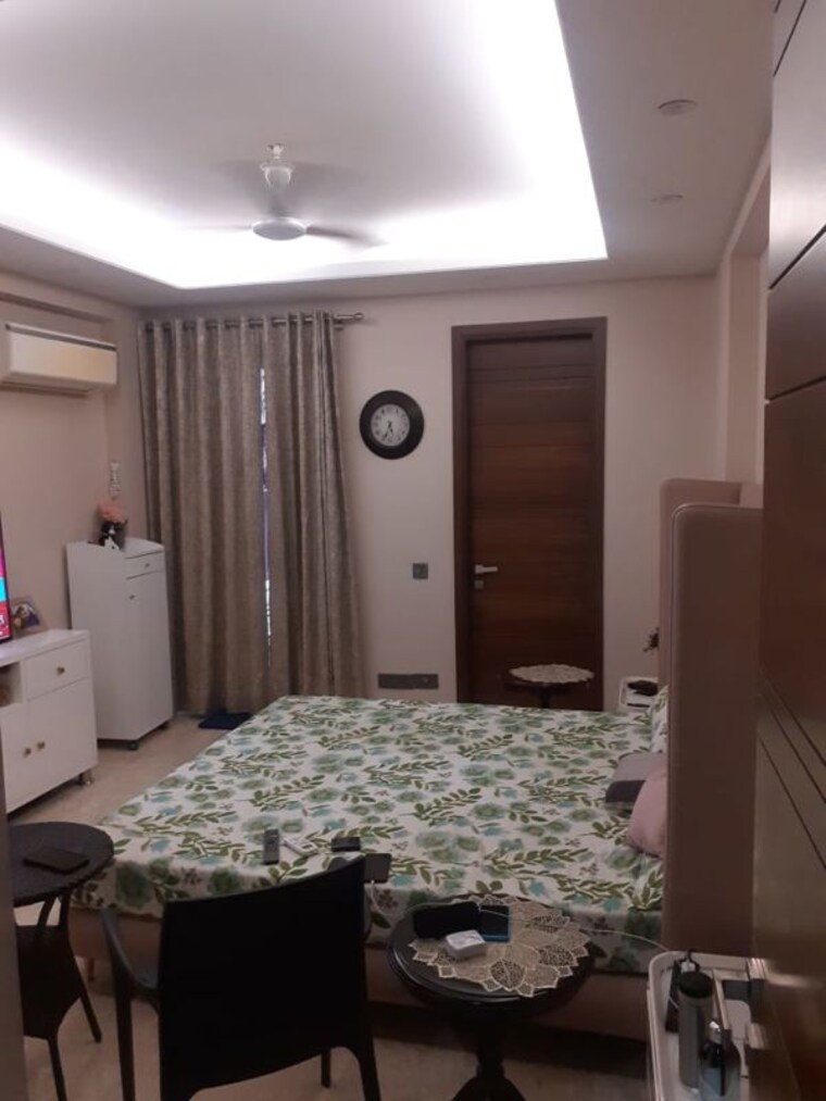 Bedroom, greater kailash i 4 Bedroom 300 Sq.Yd. Builder Floor In Greater Kailash I Delhi 10470502