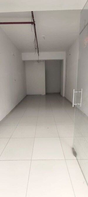  Shop For Rent in Ellisbridge