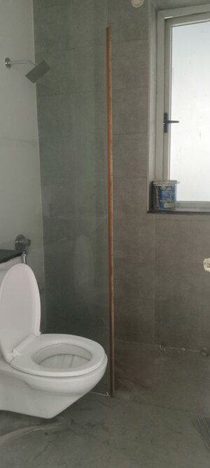 Bathroom in 2 BHK Apartment at Sheth Vasant Lawns, Laxmi Nagar – for Rent