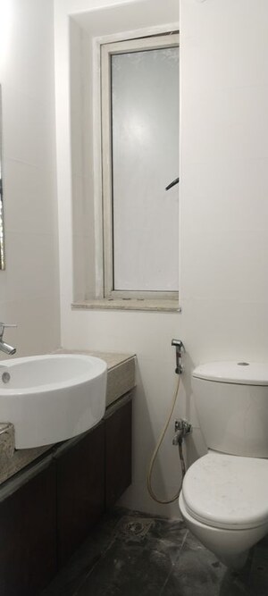 Attached Bathroom in 2 BHK Apartment at Sheth Vasant Lawns, Laxmi Nagar – for Rent