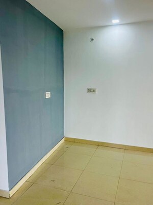 Room in 3 BHK Builder Floor at Sector 33 – for Rent