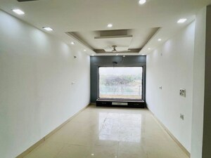 Furnished Amenities in 3 BHK Builder Floor at Sector 33 – for Rent