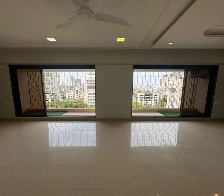 Room, dadar east 3 Bedroom 1050 Sq.Ft. Apartment In Dadar East Mumbai 10470590
