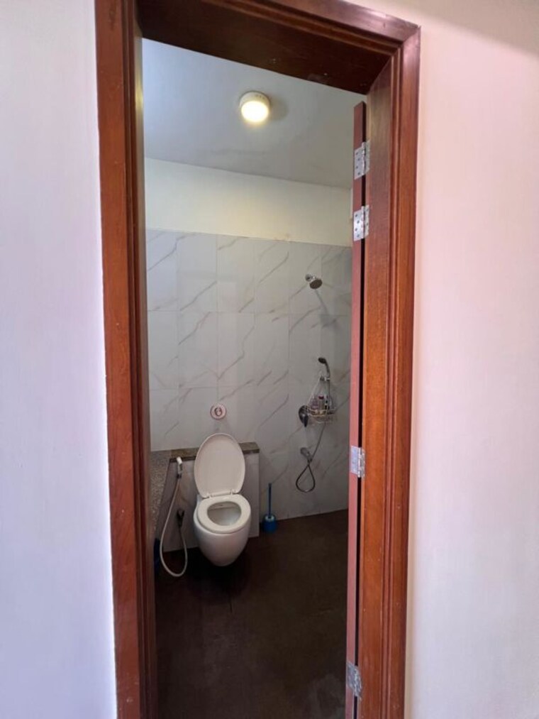 Bathroom, imperial-heights-goregaon-west 2 Bedroom 800 Sq.Ft. Apartment In Goregaon West Mumbai 10470579