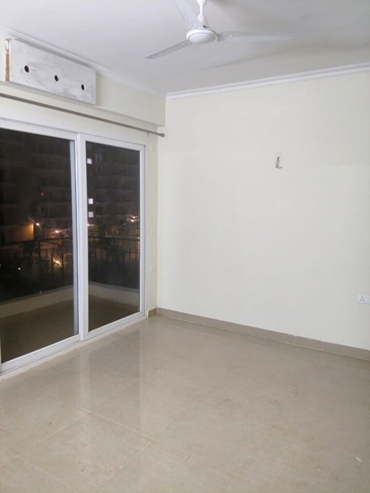Room, gaur-city-2-14th-avenue 2 Bedroom 855 Sq.Ft. Apartment In Sector 16c Greater Noida Greater Noida 10470585