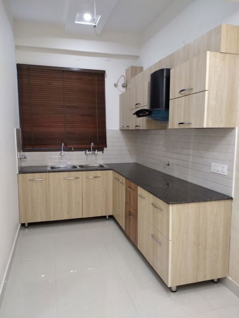 Kitchen, lavasa-green 3 Bedroom 1380 Sq.Ft. Builder Floor In Lohgarh Zirakpur 10470611
