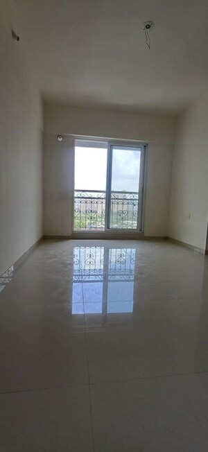 Room in 1 BHK Apartment at Ashar Arize, Kalwa – for Rent