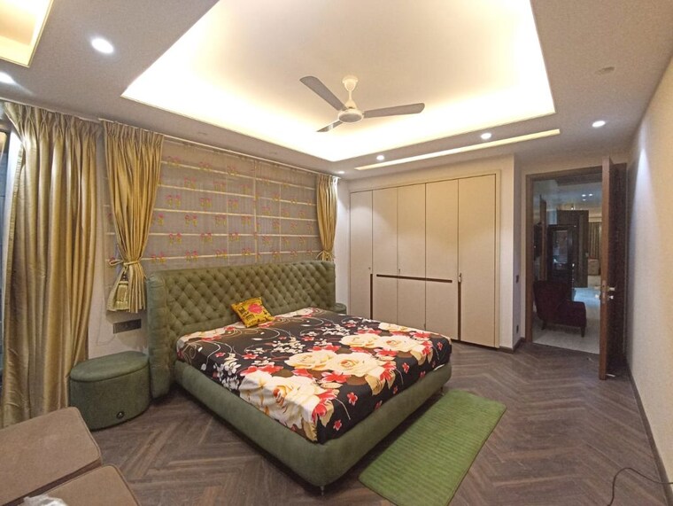 Bedroom, greater kailash i 4 Bedroom 2700 Sq.Ft. Builder Floor In Greater Kailash I Delhi 10470632