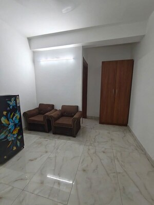 2 BHK Apartment For Rent in Saket