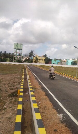   Plot at Redhills – for Sale