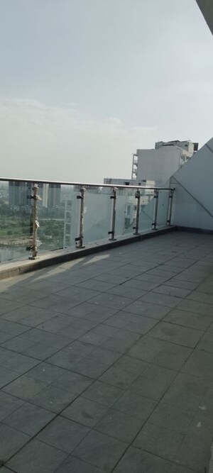  Office Space For Rent in Omaxe Sun, Sector 79