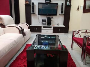 Team Area in 2 BHK Apartment at Lalani Velentine Apartments II, Goregaon East – for Rent