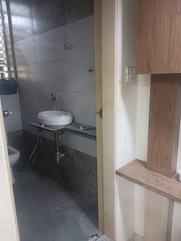 Bathroom, sandesh nagar Commercial Office Space 400 Sq.Ft. In Sandesh Nagar Mumbai 10470701
