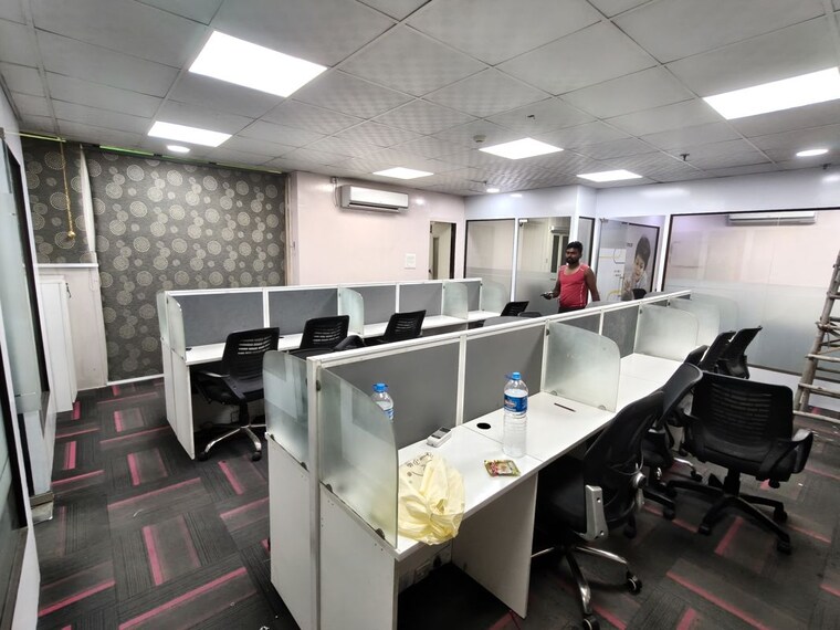 Team Area, netaji subhash place Commercial Office Space 2200 Sq.Ft. In Netaji Subhash Place Delhi 10470789