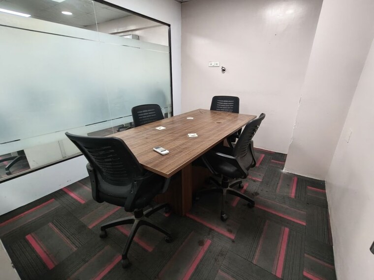 Team Area, netaji subhash place Commercial Office Space 2200 Sq.Ft. In Netaji Subhash Place Delhi 10470789