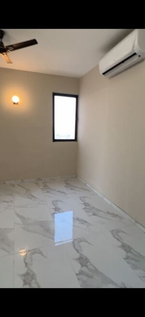 Room in 2 BHK Apartment at M3M Skywalk, Sector 74 – for Sale