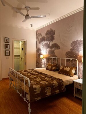 Bedroom in 2 BHK Apartment at Saket – for Rent