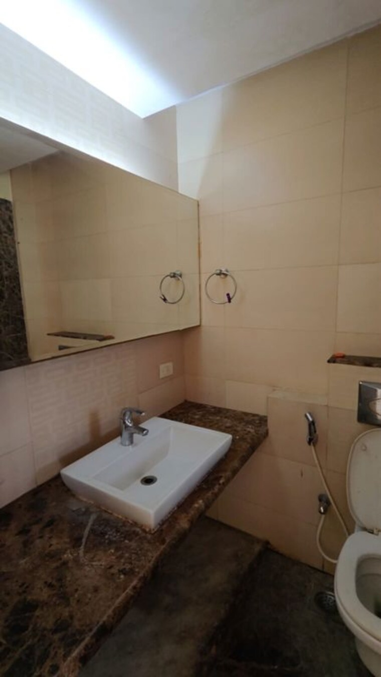 Bathroom, k-raheja-corp-maple-leaf 1 Bedroom 650 Sq.Ft. Apartment In Powai Mumbai 10470857