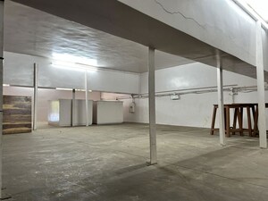 Room in  Office Space at Worli – for Rent
