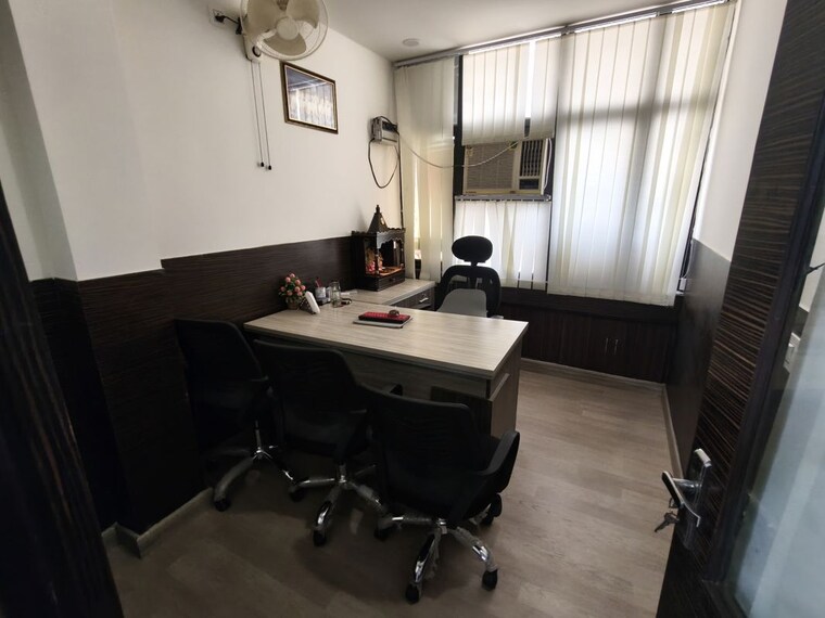 Team Area, netaji subhash place Commercial Office Space 907 Sq.Ft. In Netaji Subhash Place Delhi 10470848