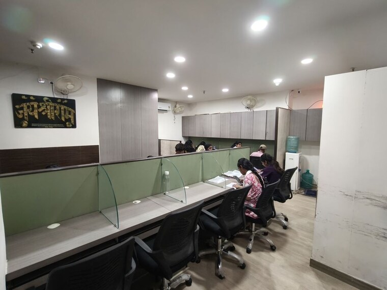 Team Area, netaji subhash place Commercial Office Space 907 Sq.Ft. In Netaji Subhash Place Delhi 10470848