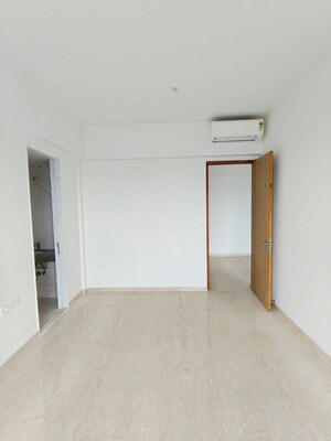 Room in 2 BHK Apartment at Adani Ten BKC, Bandra East – for Rent