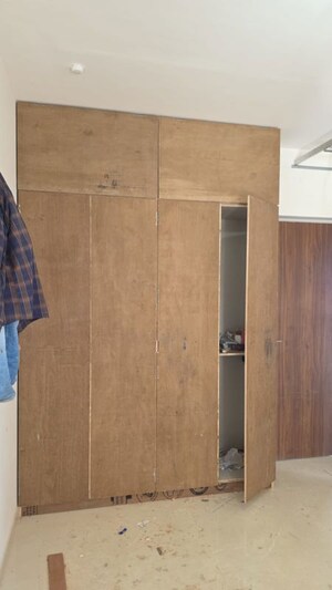 Room in 2 BHK Apartment at BC Corp Arista, Bandra East – for Rent