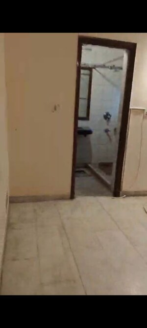 Building Lobby in 3 BHK Builder Floor at Alaknanda – for Rent