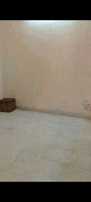 Parking in 3 BHK Builder Floor at Alaknanda – for Rent