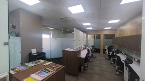  Office Space For Rent in Lodha Supremus Worli, Worli