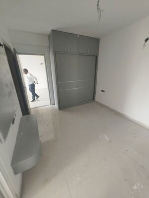 Room in 3 BHK Apartment at Balji Urban Park, Mansarovar – for Rent