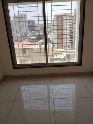 Room in 1 BHK Apartment at Saiguru Uday Heights, Kharadi – for Rent
