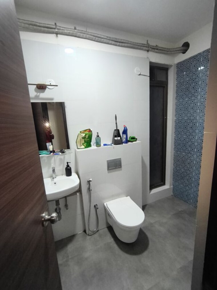 Bathroom, raj-infinia 2 Bedroom 750 Sq.Ft. Apartment In Malad West Mumbai 10471021