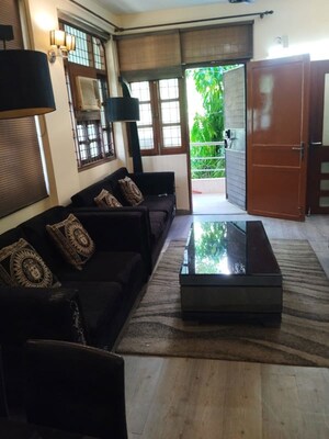 3 BHK Builder Floor For Rent in Chittaranjan Park