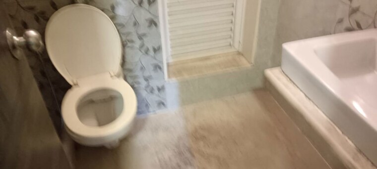 Bathroom, ap-panchavati-b 3 Bedroom 1300 Sq.Ft. Apartment In Powai Mumbai 10471111