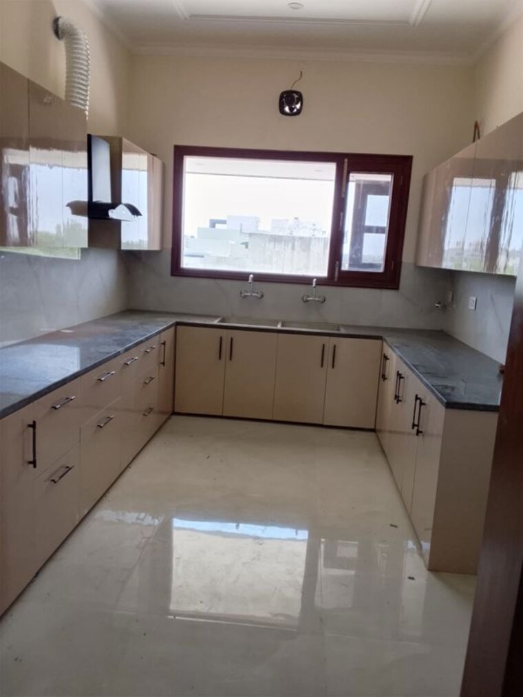 Kitchen, aerocity 3 Bedroom 2000 Sq.Ft. Builder Floor In Aerocity Mohali 10471100