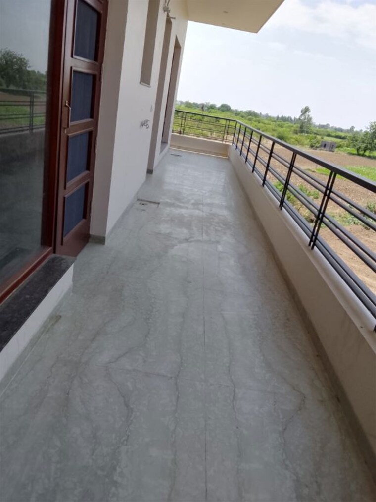 Balcony, aerocity 3 Bedroom 2000 Sq.Ft. Builder Floor In Aerocity Mohali 10471100