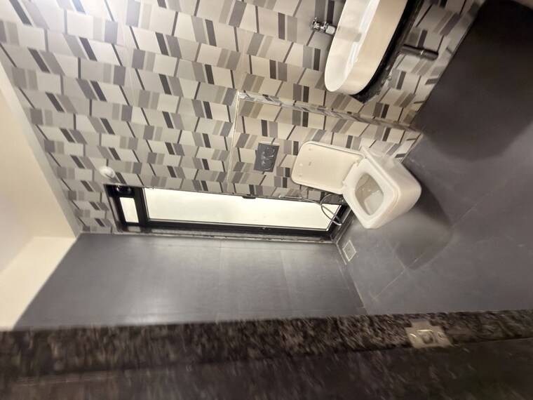 Bathroom, damji-shamji-mahavir-spring-tulip-phase-1 3 Bedroom 1600 Sq.Ft. Apartment In Pokhran Road No Two Thane 10471054