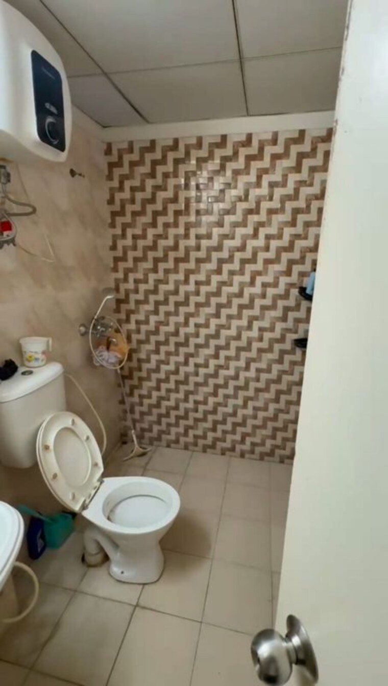 Bathroom, gaur-city-7th-avenue 2 Bedroom 1075 Sq.Ft. Apartment In Sector 4 Greater Noida Greater Noida 10471185