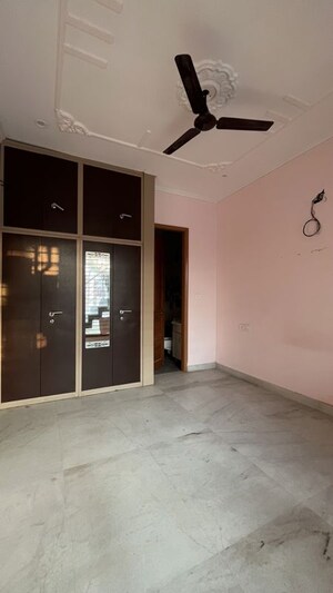 Room in 2 BHK Builder Floor at Sector 66 B – for Rent
