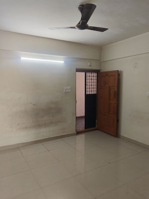 Room in 2 BHK Apartment at Adithya Nilaya, Kadubeesanahalli – for Rent
