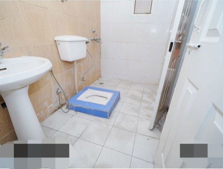 Bathroom, bulland-heights 2 Bedroom 1285 Sq.Ft. Apartment In Sain Vihar Ghaziabad 10471194