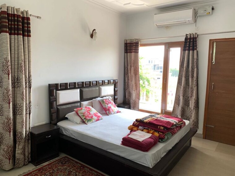 Bedroom, aerocity 3 Bedroom 500 Sq.Ft. Builder Floor In Aerocity Mohali 10471361