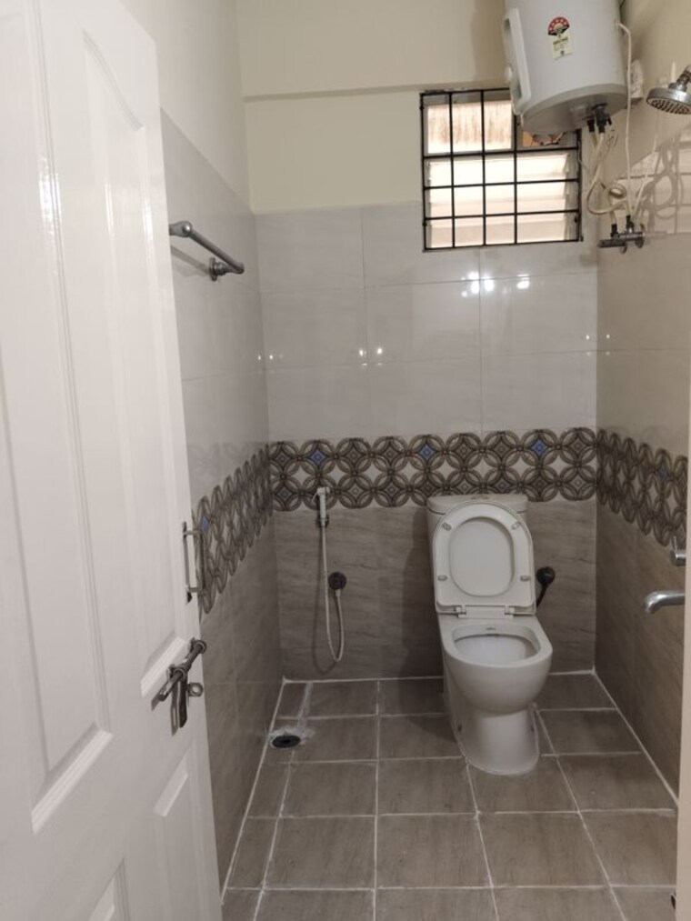 Bathroom, adithya-nilaya 3 Bedroom 1500 Sq.Ft. Apartment In Kadubeesanahalli Bangalore 10471430