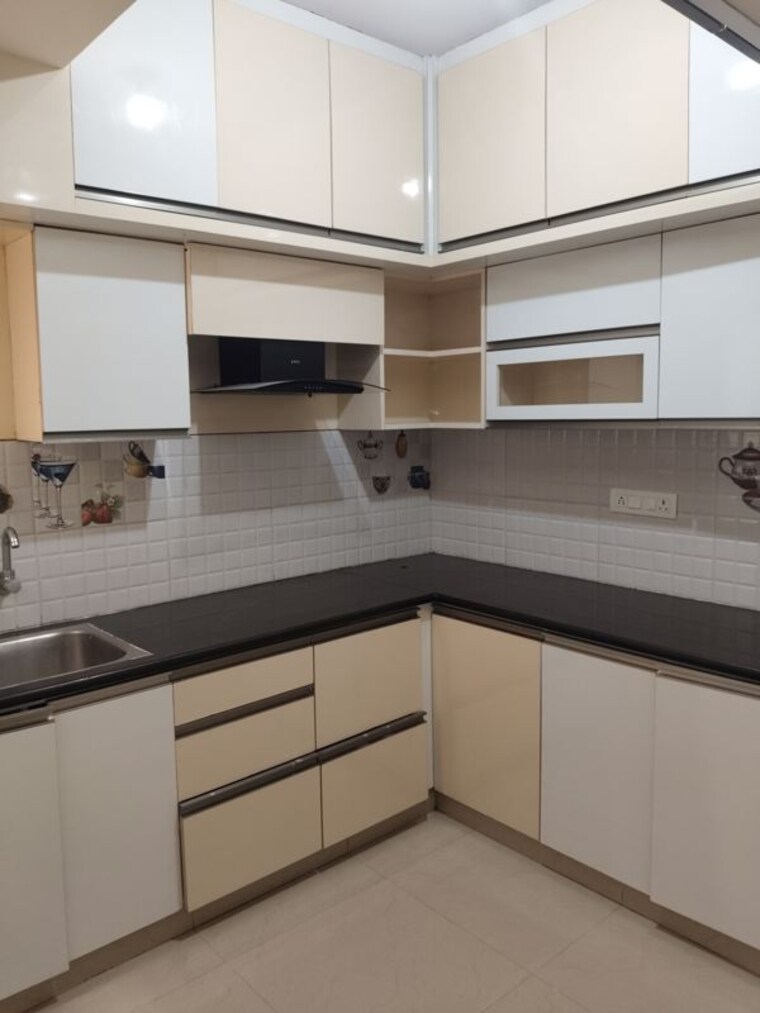 Kitchen, adithya-nilaya 3 Bedroom 1500 Sq.Ft. Apartment In Kadubeesanahalli Bangalore 10471430