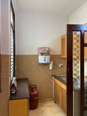Bedroom in 3 BHK Builder Floor at Sarvapriya Vihar – for Rent
