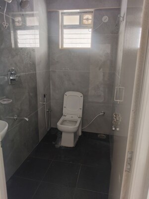 Bathroom in 1 BHK Apartment at Krishna Residency Kadubeesanahalli, Kadubeesanahalli – for Rent