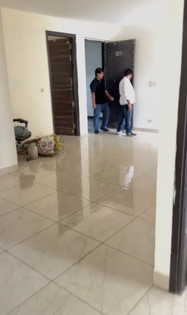 Living Room, paradigm-business-hermitage-park 3.5 Bedroom 1945 Sq.Ft. Apartment In Dhakoli Zirakpur 10471489
