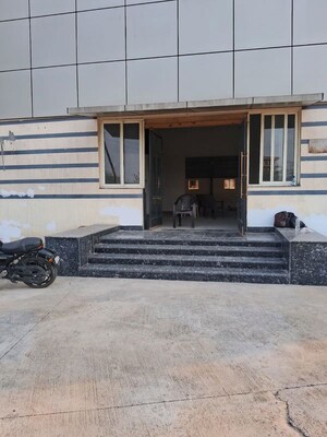 Warehouse For Rent in Sector 63